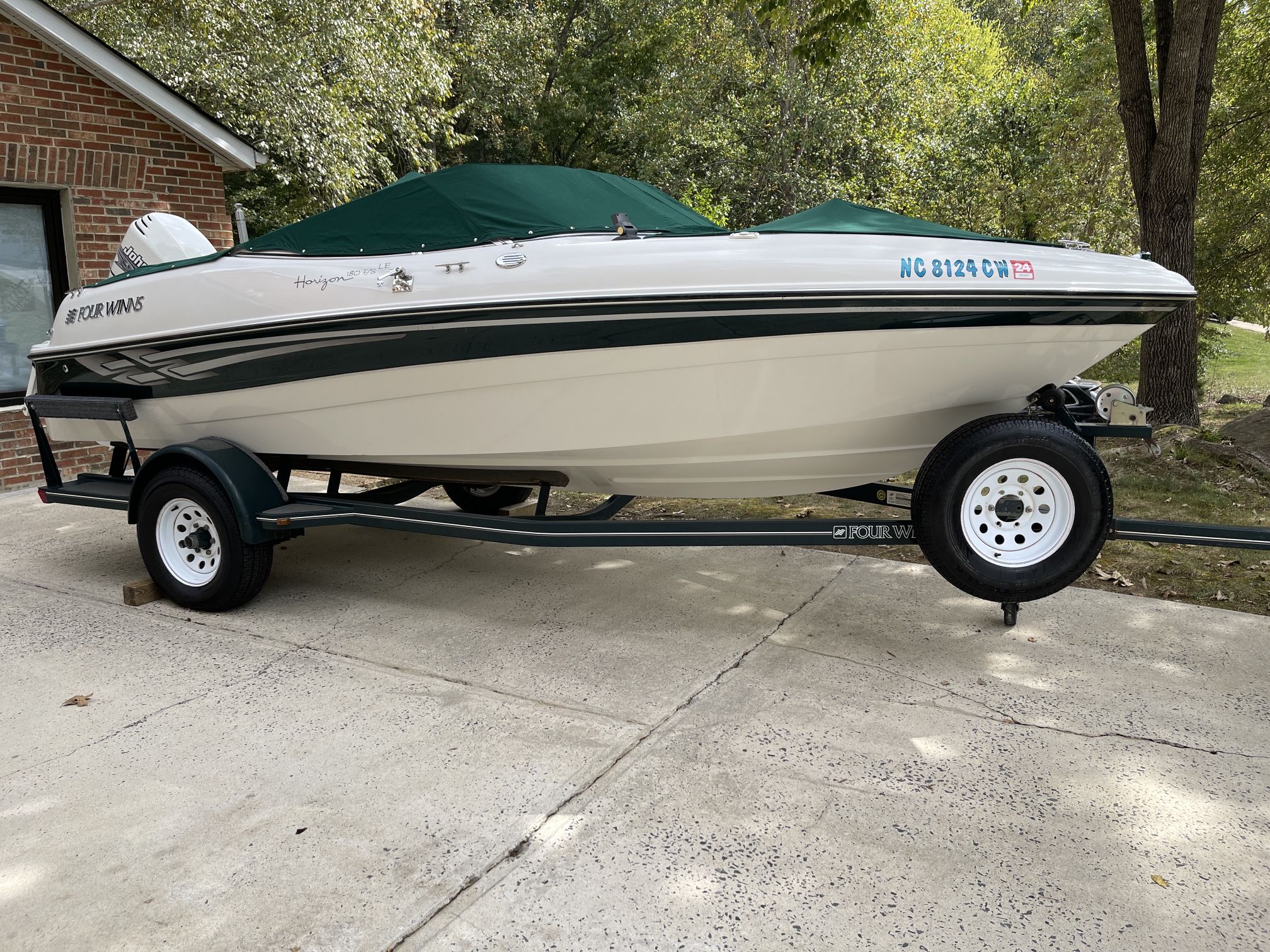 2001 Four Winns Horizon 180 f/s LE