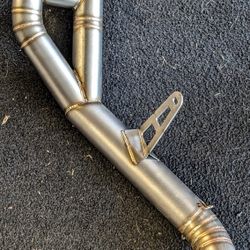 Yamaha MT10 Mid Pipe 