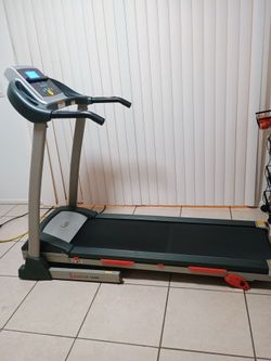 Sunny Health & Fitness SF-T4400 Treadmill - Delivery Available - Like New