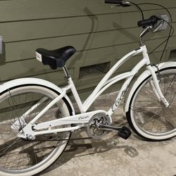 Electra lux 3i aluminum frame stepthru beach cruiser with color matched fenders great shape 