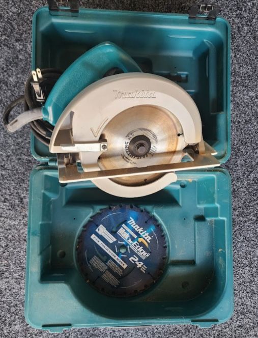 Makita 5007NB 7 1/4" Corded Circular Saw with Case - Like New