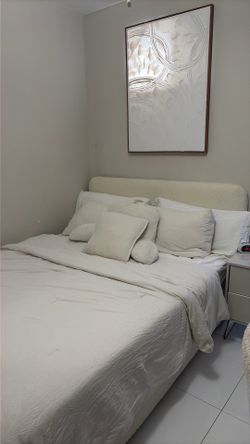 Bed queen