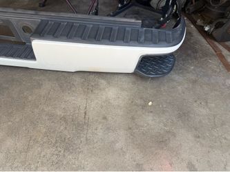 Bumper chevy silverado