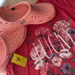 Lucky brand women’s tea and new with tags women’s water shoe