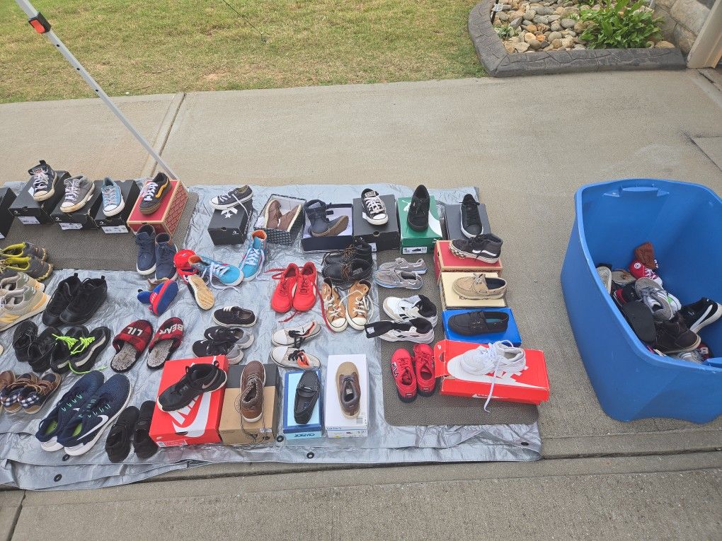 Boy Shoes( 10c, 11c 12, 1, 2)