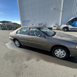1998 Nissan Altima