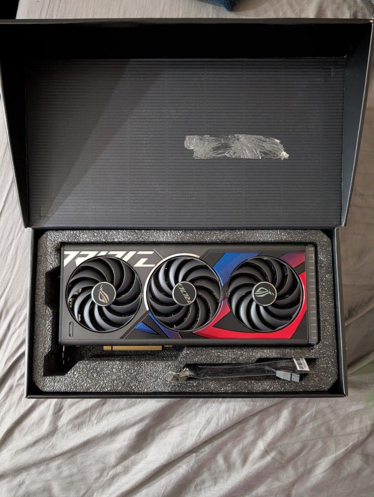 STRIX RTX 4070 Ti