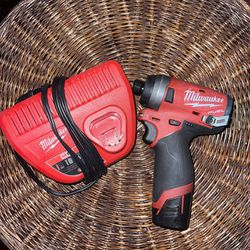 Milwaukee Fuel M12 1/4 Inch Hex Impact Driver