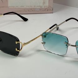 To pairs of glasses black and blue