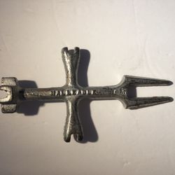 Vintage Malleable 3024 4-way Wrench
