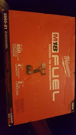 MILWAUKEE M18 FUEL 4SPEED 1/2 MID-TORQUE IMPACT WRENCH KIT