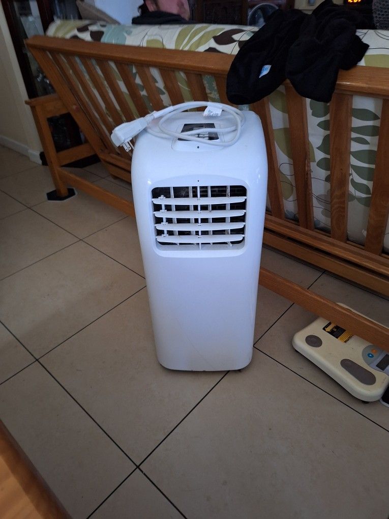 Portable Air Conditioner/fan/humidifier 
