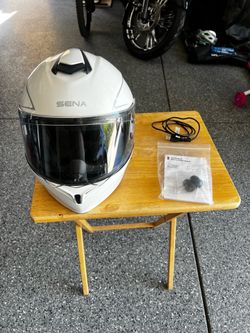 Sena Outrush-R Bluetooth Helmet