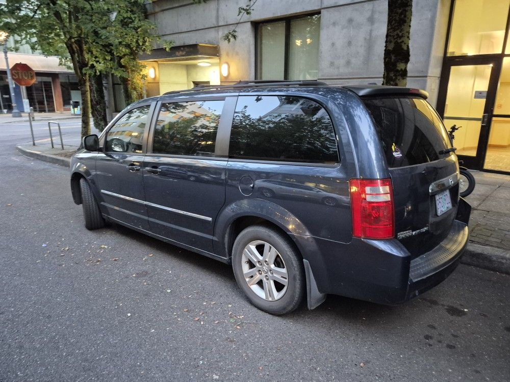 2008 Chrysler Town & Country