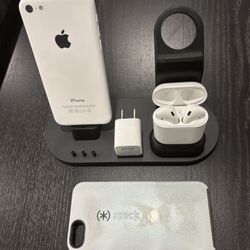 Apple Bundle - iPhone 5c + AirPods Gen 1 + Charger Dock