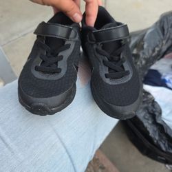 Toddler Nike 9C Gently Used