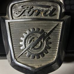 53-56 Ford Emblem