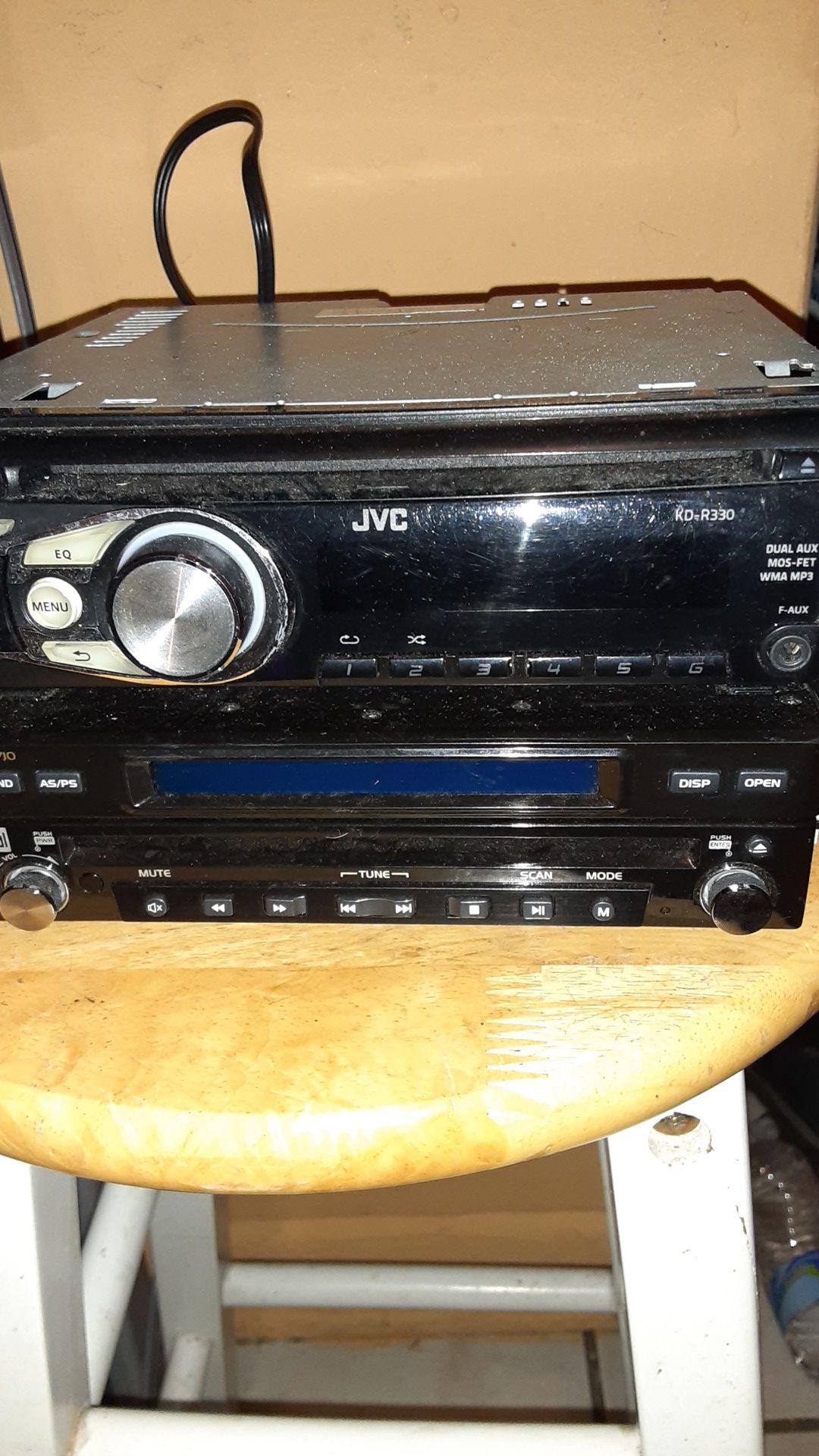 CD player and DVD player