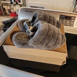 Ugg Slippers 