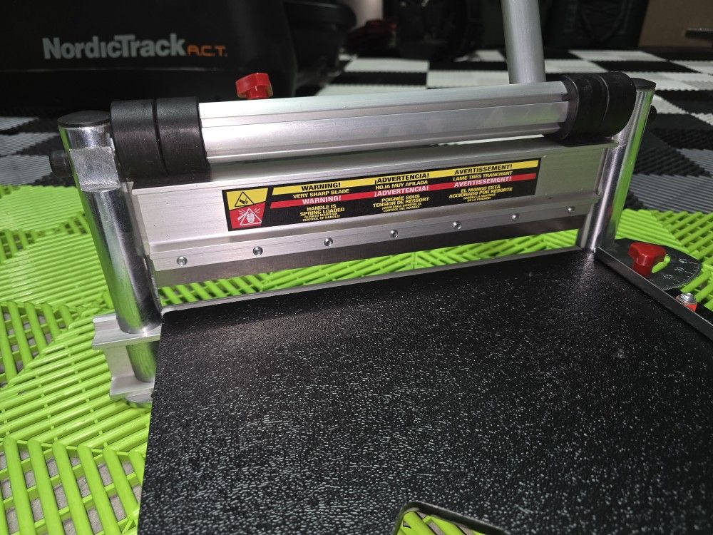 ROBERTS 13" FLOORING CUTTER 