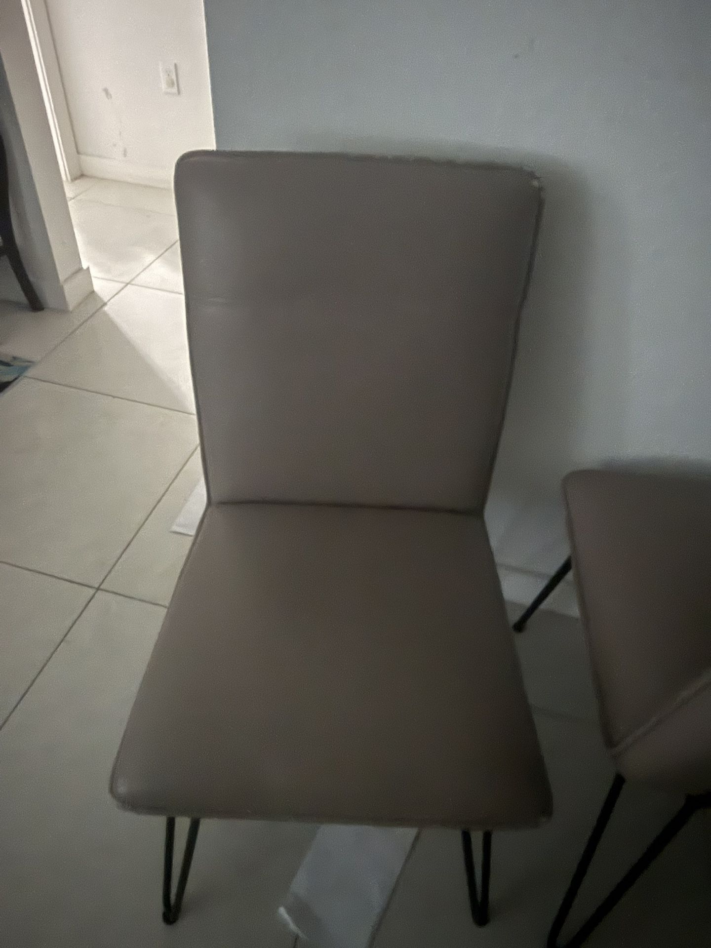 4 Pleather Chairs HOLIDAY SAL E