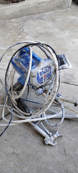 Esprayadora  trabaja bien solo nesecita limpiarla