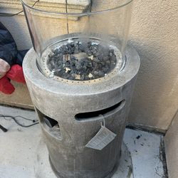 Fire Pit w/Propane Tank