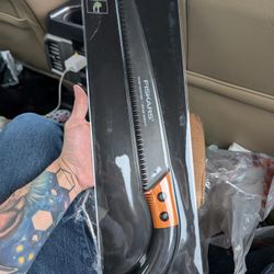 Fiskars 13" Power Tooth Pruning Saw Black / Orange