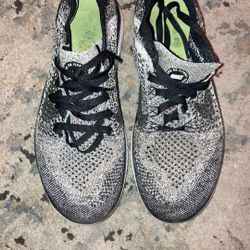 Nike Free Rn Fly Knit Size 7.5W