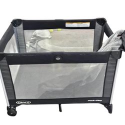 Graco Pack 'n Play Playpen With Bassinet And Mattress Clean