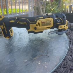 DEWALT 20V MAX XR Cordless Brushless 3-Speed Oscillating Multi Tool (Tool Only 