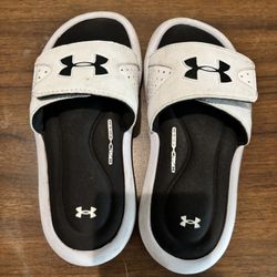 Kids Sandals size 1Y