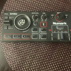 Numark Dj2go2