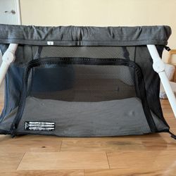 Lotus Travel Crib