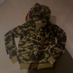 green camo bape hoodie