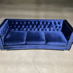 *Free Delivery* Modern Tufted Velvet Couch Sofa