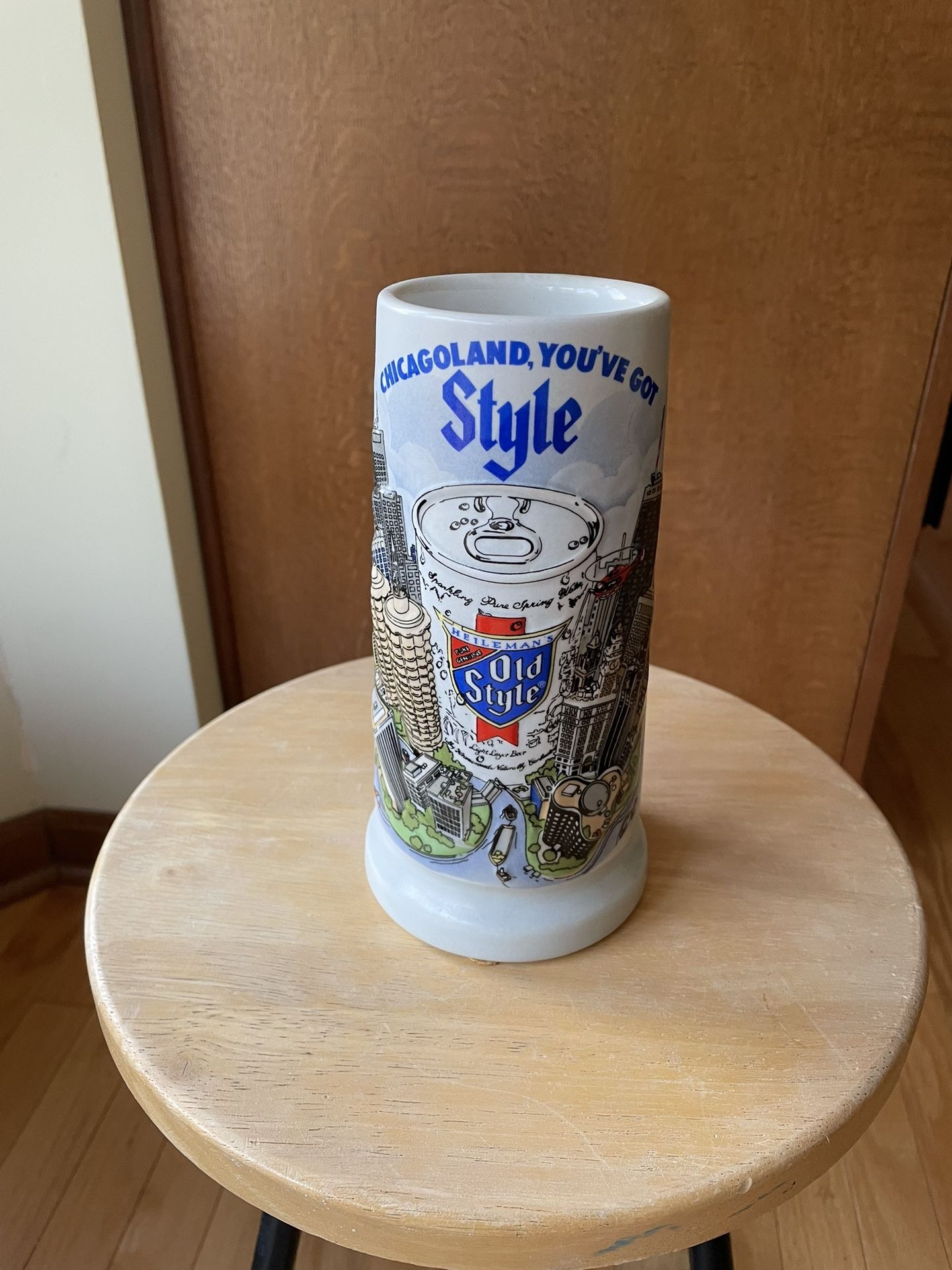 Vintage 1981 Heileman’s Old Style Large Light Beer Stein - Chicagoland. 8”