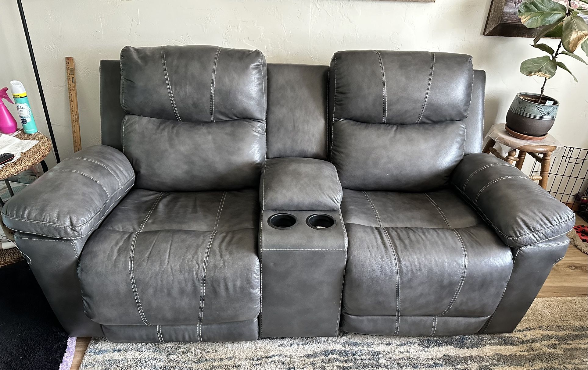 Leather Love Recliner Electric 