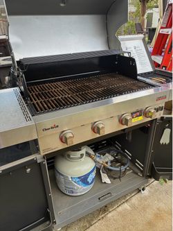 Gas grill  gently used