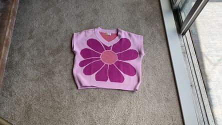 Pink Floral Knit Crop Sweater Vest