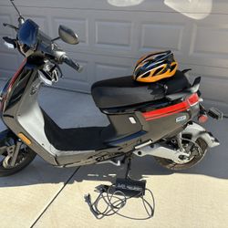 2021 Electric Moped, 326 Original Miles Jiangsu Niu Electric Technology Company Ltd