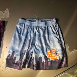 EE city shorts
