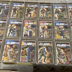 Collector seeking vintage old GI Joe toys dolls and action figures accessories 1960s 70s g.i. Joes toy figure collector 