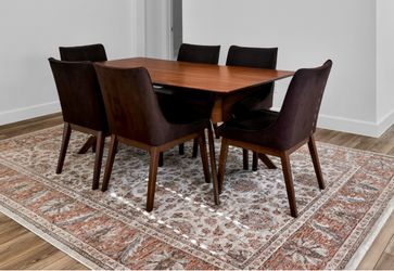 Dining Table, 6 Chairs & Area Rug