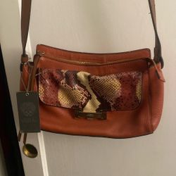 Vince Camuto Vivia Leather Crossbody Bag  *New* w/ Tags 