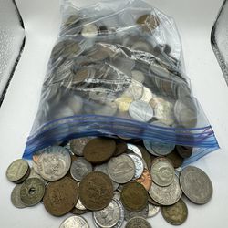 Over 5 Pounds Of Foreign Coins From The Early 1900s To Late 1900s