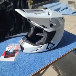 LEATT GPX HELMET Moto Helmet