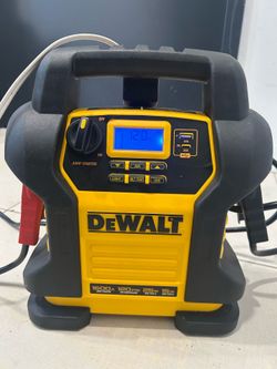 DeWalt Power Station Jump Starter Air Compressor Like New