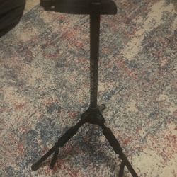 Ultimate Support Professional Guitar / Bass Stand 