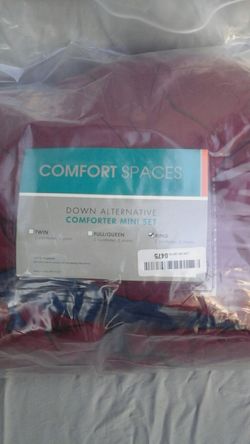 Comfort Spaces Down Alternative 3 pc Comforter Set King size Dark Red in color
